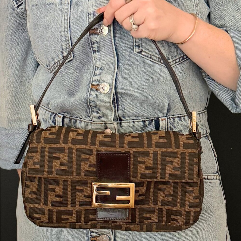 •SOLD•Vintage FENDI Zucca Baguette with Rare Gold Hardware - Picture 9 of 11